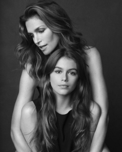 Photo Courtesy Cindy Crawford's official instagram profile 