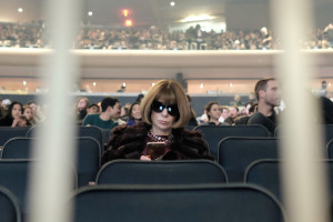 Anna Wintour all'evento. Credits Dimitrios Kambouris/Getty Images