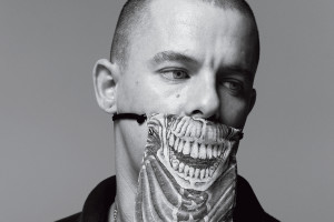 alexander-mcqueen-biopic-0